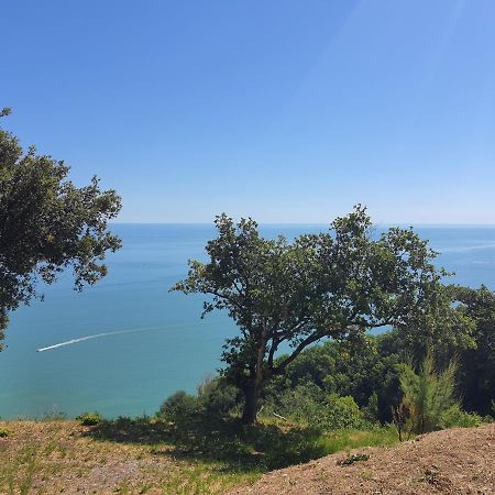 Bnb Fano Collina. La Pace Di Una Vacanza Piagge Eksteriør billede