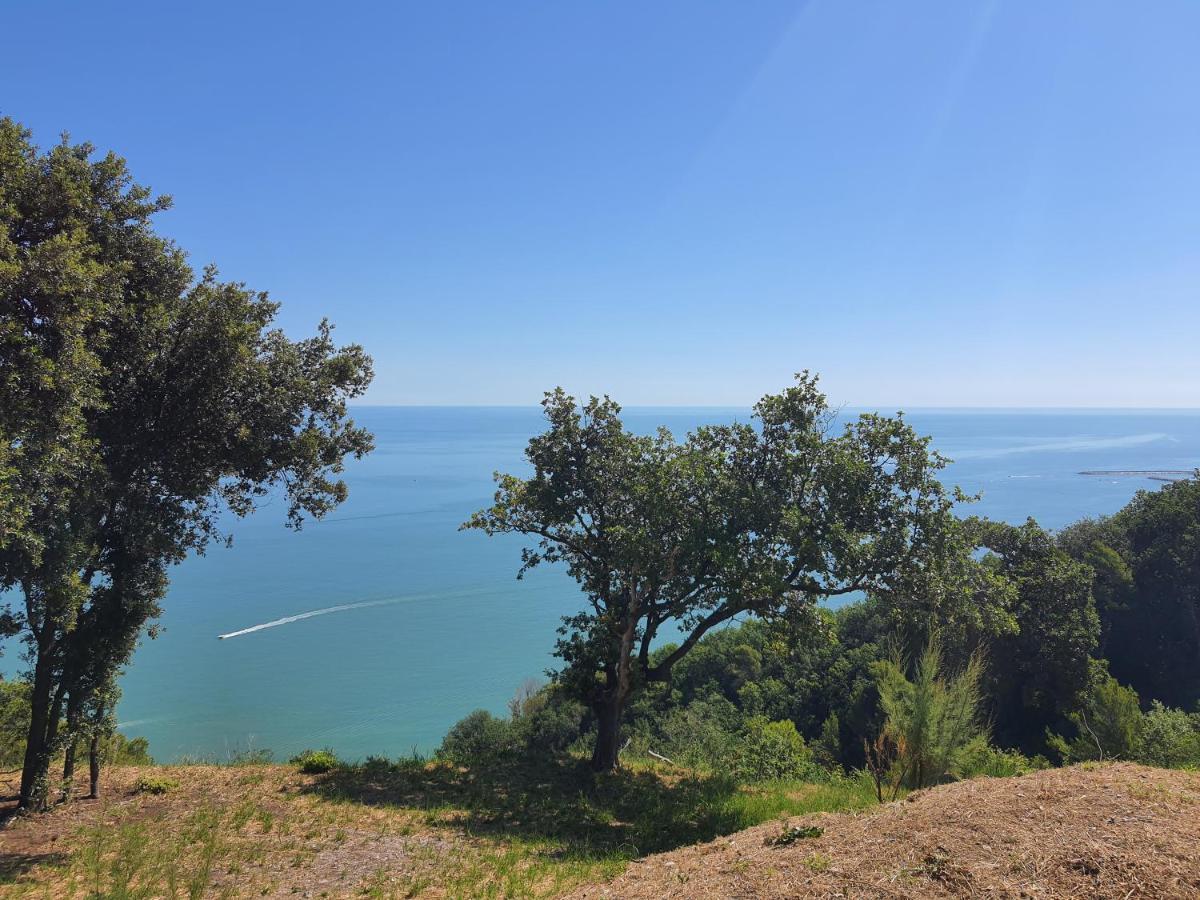 Bnb Fano Collina. La Pace Di Una Vacanza Piagge Eksteriør billede